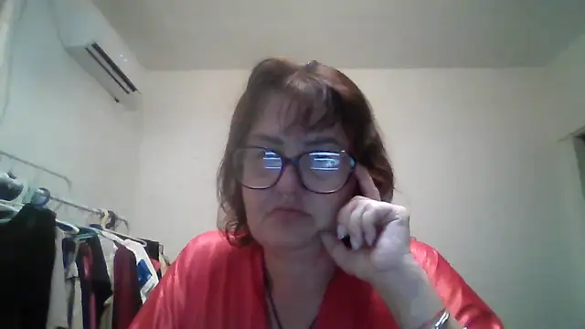 Snapshot of ErikaXShine chatting on 08-01-26, 07:24 ErikaXShine online show from 08-01-26, 07:24