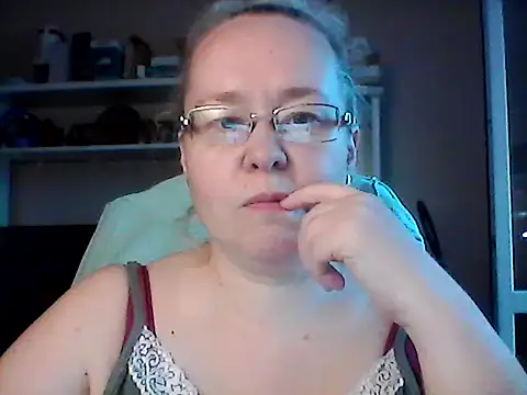 Snapshot of Viola27 chatting on 07-01-26, 02:40 Viola27 online show from 07-01-26, 02:40