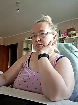 Snapshot of Viola27 chatting on 07-07-26, 09:57 Viola27 online show from 07-07-26, 09:57