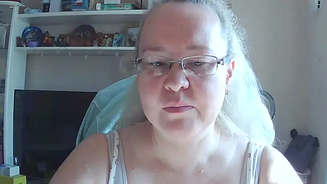 Snapshot of Viola27 chatting on 07-09-26, 02:15 Viola27 online show from 07-09-26, 02:15