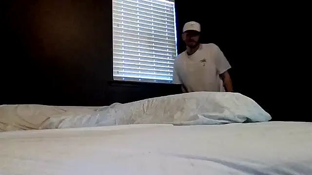 Snapshot of Mikecloudyhawk chatting on 07-07-26, 03:05 Mikecloudyhawk online show from 07-07-26, 03:05