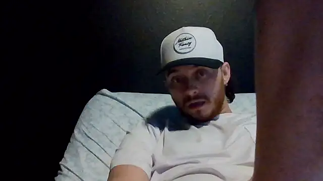 Snapshot of Mikecloudyhawk chatting on 07-09-26, 01:31 Mikecloudyhawk online show from 07-09-26, 01:31