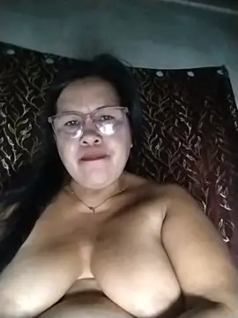 Snapshot of ClassyLady51 chatting on 07-28-26, 02:35 ClassyLady51 online show from 07-28-26, 02:35