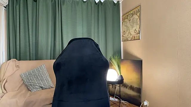 Snapshot of Lill_Lily chatting on 06-15-26, 01:52 Lill Lily online show from 06-15-26, 01:52