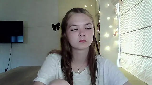 AvrilGillig online show from 06-28-26, 02:12