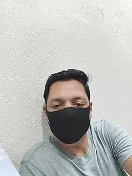 Snapshot of Fantam_hunter chatting on 06-16-26, 05:37 Fantam hunter online show from 06-16-26, 05:37