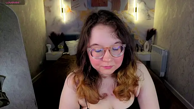 Aleks-casterrr online show from 06-10-26, 05:23