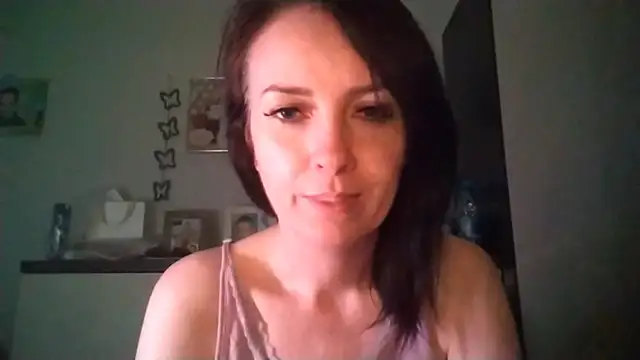Snapshot of JenniferAlone chatting on 06-16-26, 09:17 JenniferAlone online show from 06-16-26, 09:17