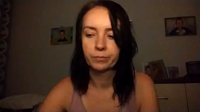 Snapshot of JenniferAlone chatting on 07-04-26, 08:15 JenniferAlone online show from 07-04-26, 08:15
