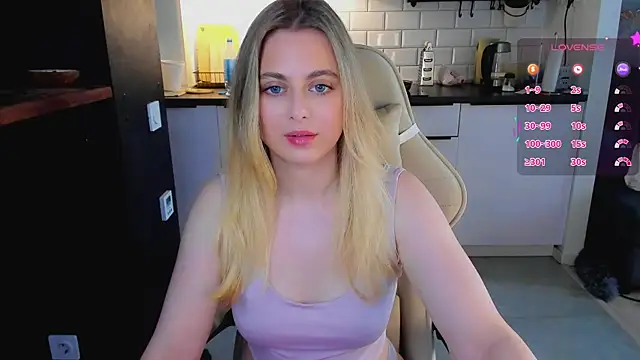 Snapshot of blonde_kellyy chatting on 07-04-26, 04:51 blonde kellyy online show from 07-04-26, 04:51