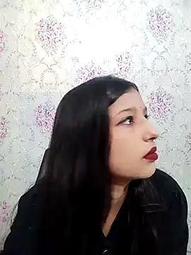 Snapshot of Queen_Rosyy chatting on 06-14-26, 03:41 Queen Rosyy online show from 06-14-26, 03:41