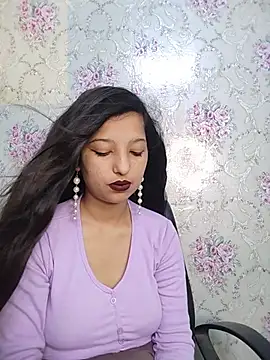 Snapshot of Queen_Rosyy chatting on 06-23-26, 04:32 Queen Rosyy online show from 06-23-26, 04:32