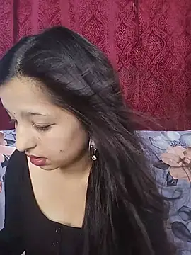Snapshot of Queen_Rosyy chatting on 07-20-26, 04:27 Queen Rosyy online show from 07-20-26, 04:27