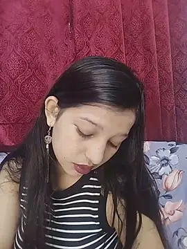 Snapshot of Queen_Rosyy chatting on 07-24-26, 03:37 Queen Rosyy online show from 07-24-26, 03:37