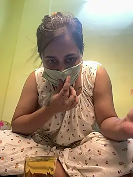 Roshini 06 online show from 06-17-26, 08:43