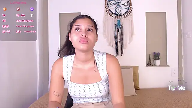 Snapshot of Kitty_Desire2 chatting on 07-02-26, 12:44 Kitty Desire2 online show from 07-02-26, 12:44