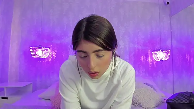 Snapshot of zarel_angels chatting on 07-18-26, 06:23 zarel angels online show from 07-18-26, 06:23