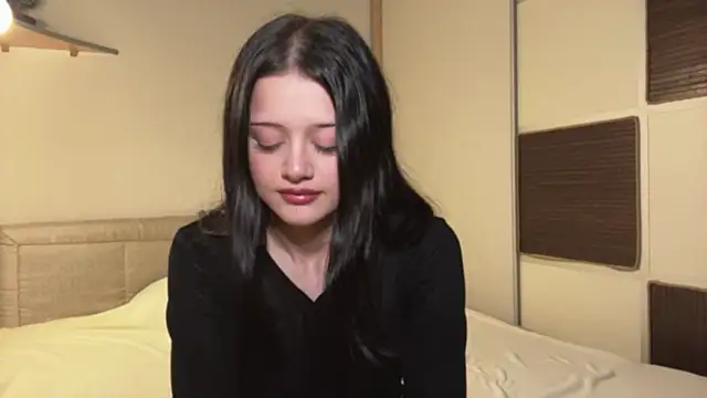 Snapshot of AsyaLuxe chatting on 07-12-26, 03:47 AsyaLuxe online show from 07-12-26, 03:47