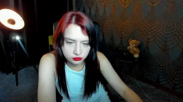 Snapshot of Livia_Shy chatting on 06-16-26, 05:32 Livia Shy online show from 06-16-26, 05:32