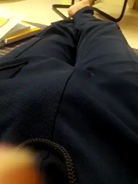 Snapshot of Saurav8dick chatting on 06-13-26, 09:24 Saurav8dick online show from 06-13-26, 09:24