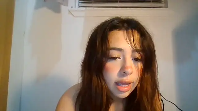 Snapshot of arianababygirl chatting on 06-14-26, 03:19 arianababygirl online show from 06-14-26, 03:19