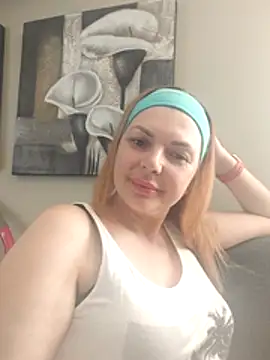Snapshot of Milka_Ray chatting on 06-15-26, 03:36 Milka Ray online show from 06-15-26, 03:36