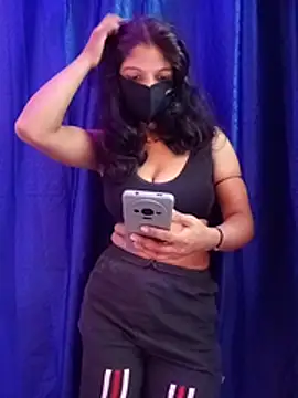 Snapshot of sapna_aura chatting on 07-18-26, 05:00 sapna aura online show from 07-18-26, 05:00