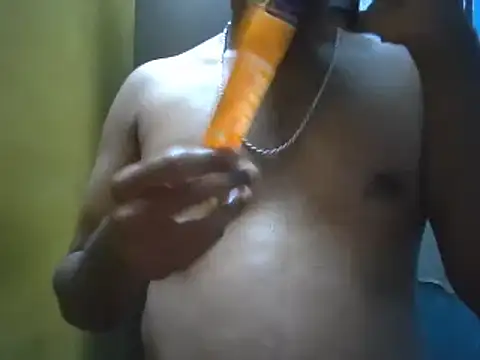 Snapshot of Lawrencedlkk007 chatting on 02-25-25, 02:54 Lawrencedlkk007 online show from 02-25-25, 02:54