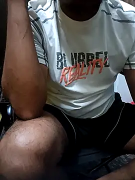 Snapshot of Lawrencedlkk007 chatting on 02-13-26, 04:14 Lawrencedlkk007 online show from 02-13-26, 04:14