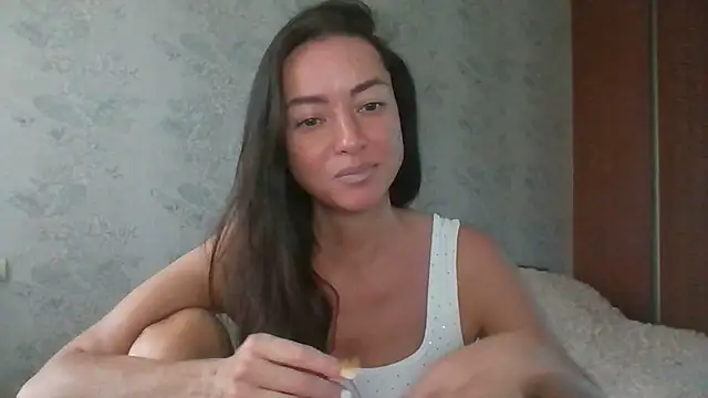 Mia Salamanka online show from 07-16-26, 04:51