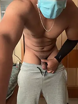 Snapshot of muscularZoro chatting on 06-16-26, 12:19 muscularZoro online show from 06-16-26, 12:19