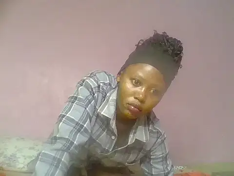 cute bee online show from 06-18-26, 02:56