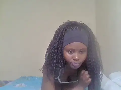 cute bee online show from 07-21-26, 10:45