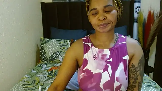 NaughtyLuux12 online show from 07-23-26, 04:21