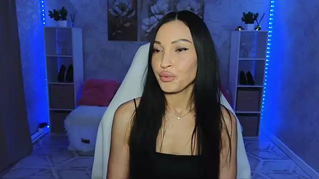 Snapshot of NikoleMills chatting on 07-22-26, 05:21 NikoleMills online show from 07-22-26, 05:21
