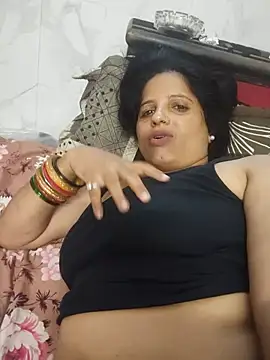 Snapshot of SWEETY01990 chatting on 07-18-26, 12:42 SWEETY01990 online show from 07-18-26, 12:42