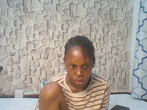 Snapshot of Polly_sexy001 chatting on 06-11-26, 12:19 Polly sexy001 online show from 06-11-26, 12:19