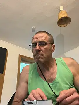 Snapshot of Greg0ri73 chatting on 06-25-26, 03:17 Greg0ri73 online show from 06-25-26, 03:17
