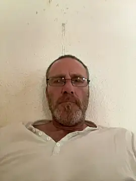 Snapshot of Greg0ri73 chatting on 07-05-26, 02:46 Greg0ri73 online show from 07-05-26, 02:46