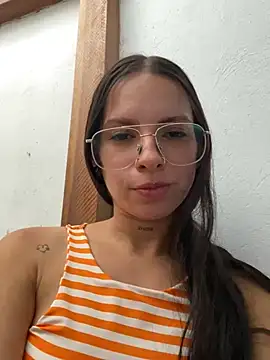 Snapshot of miimii_lovee chatting on 06-23-26, 07:34 miimii lovee online show from 06-23-26, 07:34