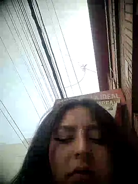 Snapshot of Aly_96 chatting on 06-13-26, 04:05 Aly 96 online show from 06-13-26, 04:05