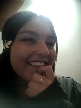 Snapshot of Aly_96 chatting on 07-02-26, 03:23 Aly 96 online show from 07-02-26, 03:23