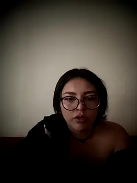 Snapshot of Aly_96 chatting on 07-08-26, 06:12 Aly 96 online show from 07-08-26, 06:12