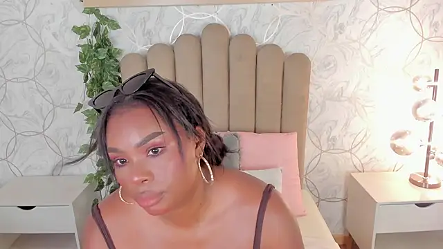 huge boobs ebony  online show from 06-11-26, 07:23