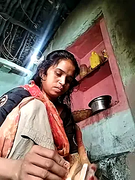 Snapshot of Cut_simran56 chatting on 06-11-26, 01:49 Cut simran56 online show from 06-11-26, 01:49