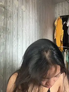 Snapshot of sandarabae chatting on 06-15-26, 06:37 sandarabae online show from 06-15-26, 06:37