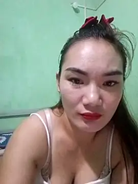 Snapshot of Voiva11 chatting on 06-26-26, 11:09 Voiva11 online show from 06-26-26, 11:09
