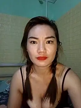 Snapshot of Voiva11 chatting on 07-05-26, 11:12 Voiva11 online show from 07-05-26, 11:12