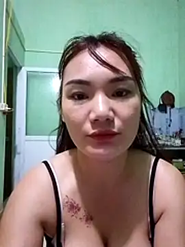 Snapshot of Voiva11 chatting on 07-21-26, 12:35 Voiva11 online show from 07-21-26, 12:35