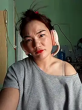 Snapshot of Voiva11 chatting on 07-26-26, 06:10 Voiva11 online show from 07-26-26, 06:10